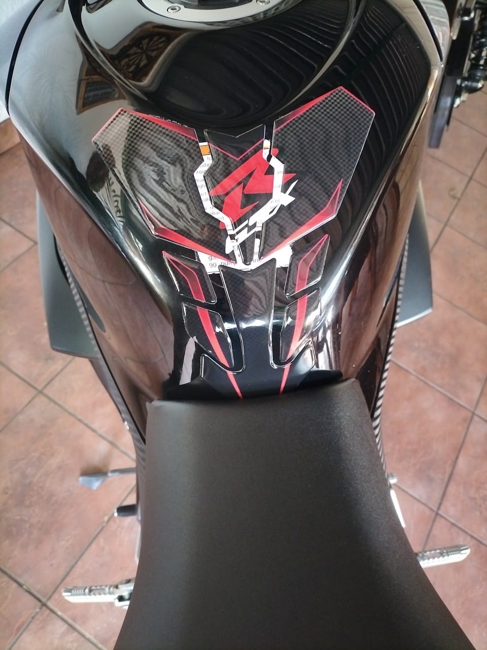 Suzuki R GSX Tank Pads
