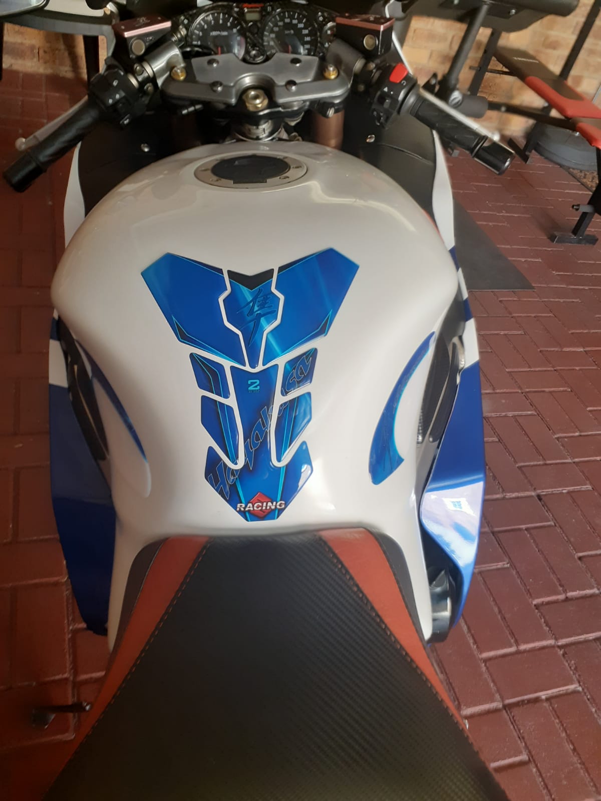Suzuki Hayabusa tank pads