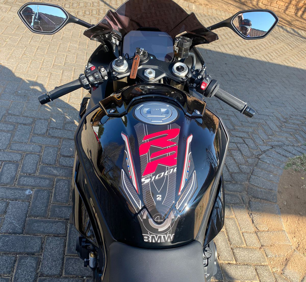 Motor Bike Tank Pad&nbsp; BMW S 1000 RR Black Carbon Fibre Motor Bike Tank Pad&nbsp; Protector.&nbsp; 2019 - 2022